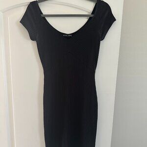 Chic Black Cap-Sleeved Ribbed Midi Dress - Size XS